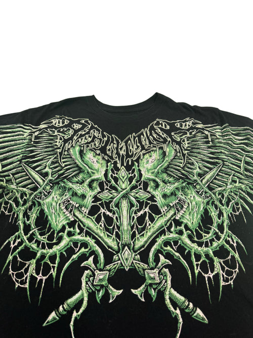 Affliction Camisa Calavera Negra con Verde desde cerca